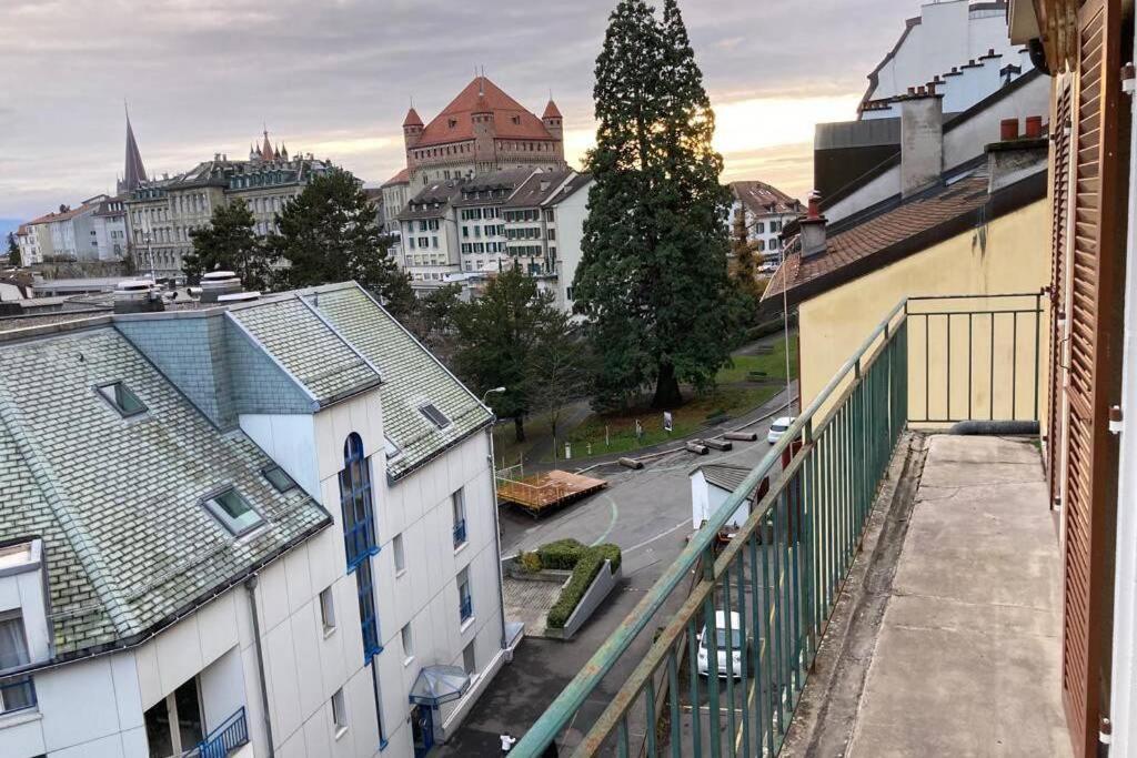 Joli 2 Pieces Dernier Etage, Lausanne Centre ภายนอก รูปภาพ