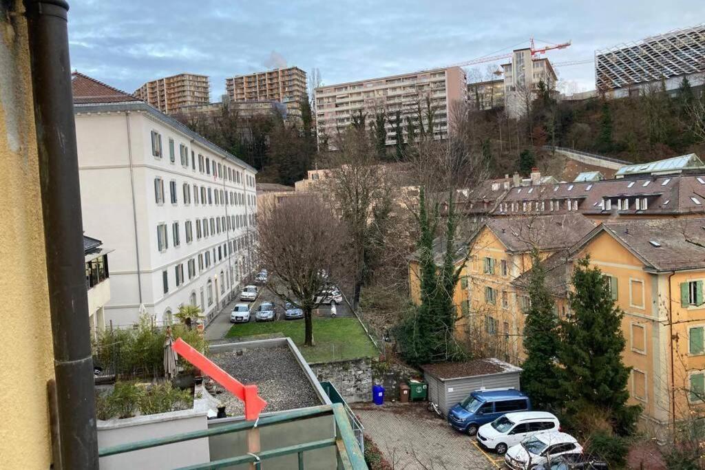 Joli 2 Pieces Dernier Etage, Lausanne Centre ภายนอก รูปภาพ